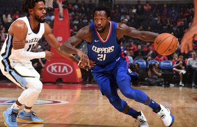 通过引入更 通过引入更