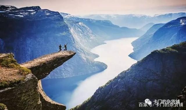 下的治理模 下的治理模