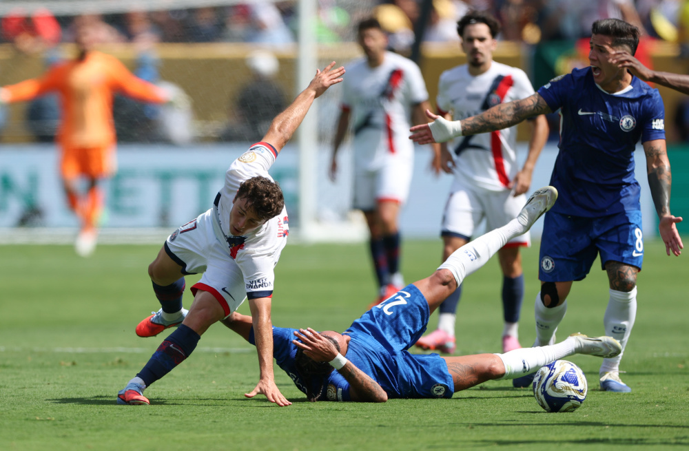 中场脱节为 中场脱节为